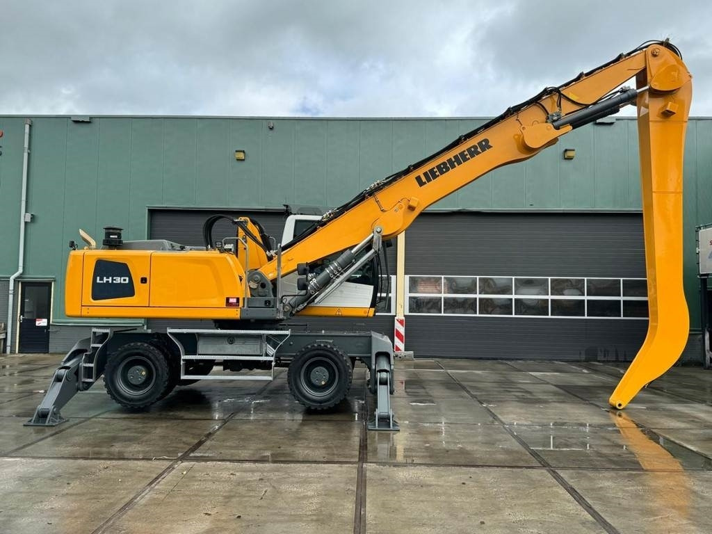 Manipulador de materiales Liebherr LH 30 M: foto 6