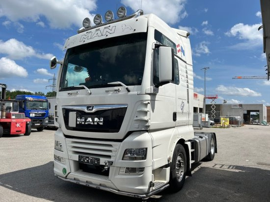 MAN TGX 18.460 XXL Intarder, Standklima, Automatik, EURO 6, Motorschaden/Engine Damage - Cabeza tractora: foto 1 MAN TGX 18.460 XXL Intarder, Standklima, Automatik, EURO 6, Motorschaden/Engine Damage - Cabeza tractora: foto 1