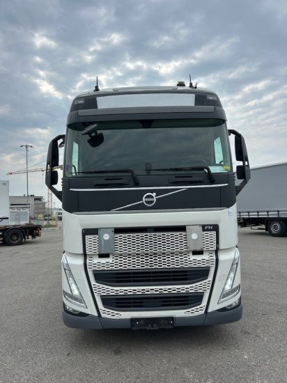 Volvo FH 500 EURO 6, I-Shift, Globetrotter, Standklima - Cabeza tractora: foto 2 Volvo FH 500 EURO 6, I-Shift, Globetrotter, Standklima - Cabeza tractora: foto 2