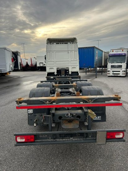 DAF XF 480 FAR BDF Euro 6 Liftachse, Retarder - Camión portacontenedore/ Intercambiable: foto 5 DAF XF 480 FAR BDF Euro 6 Liftachse, Retarder - Camión portacontenedore/ Intercambiable: foto 5