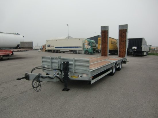 HUMBAUR HBTZ 217224 BS schräg Tandem-Tieflader Verzinkt, SAF-Achsen, - Remolque góndola rebajadas: foto 1 HUMBAUR HBTZ 217224 BS schräg Tandem-Tieflader Verzinkt, SAF-Achsen, - Remolque góndola rebajadas: foto 1