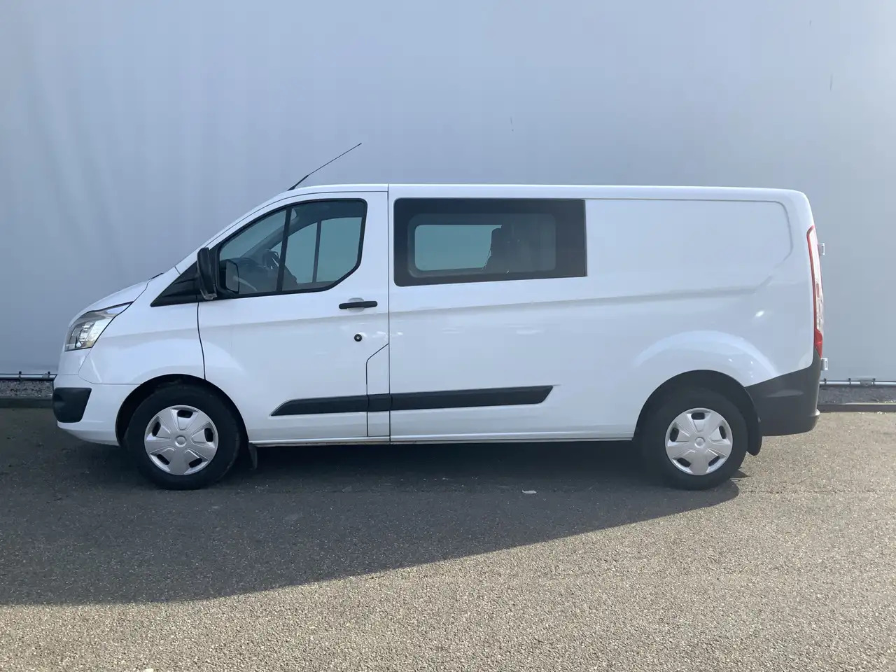 Ford Transit Custom 290 2.0 TDCI L2H1 6 Zits Trend DC Airco Cruise Tre - Furgoneta combi: foto 3 Ford Transit Custom 290 2.0 TDCI L2H1 6 Zits Trend DC Airco Cruise Tre - Furgoneta combi: foto 3