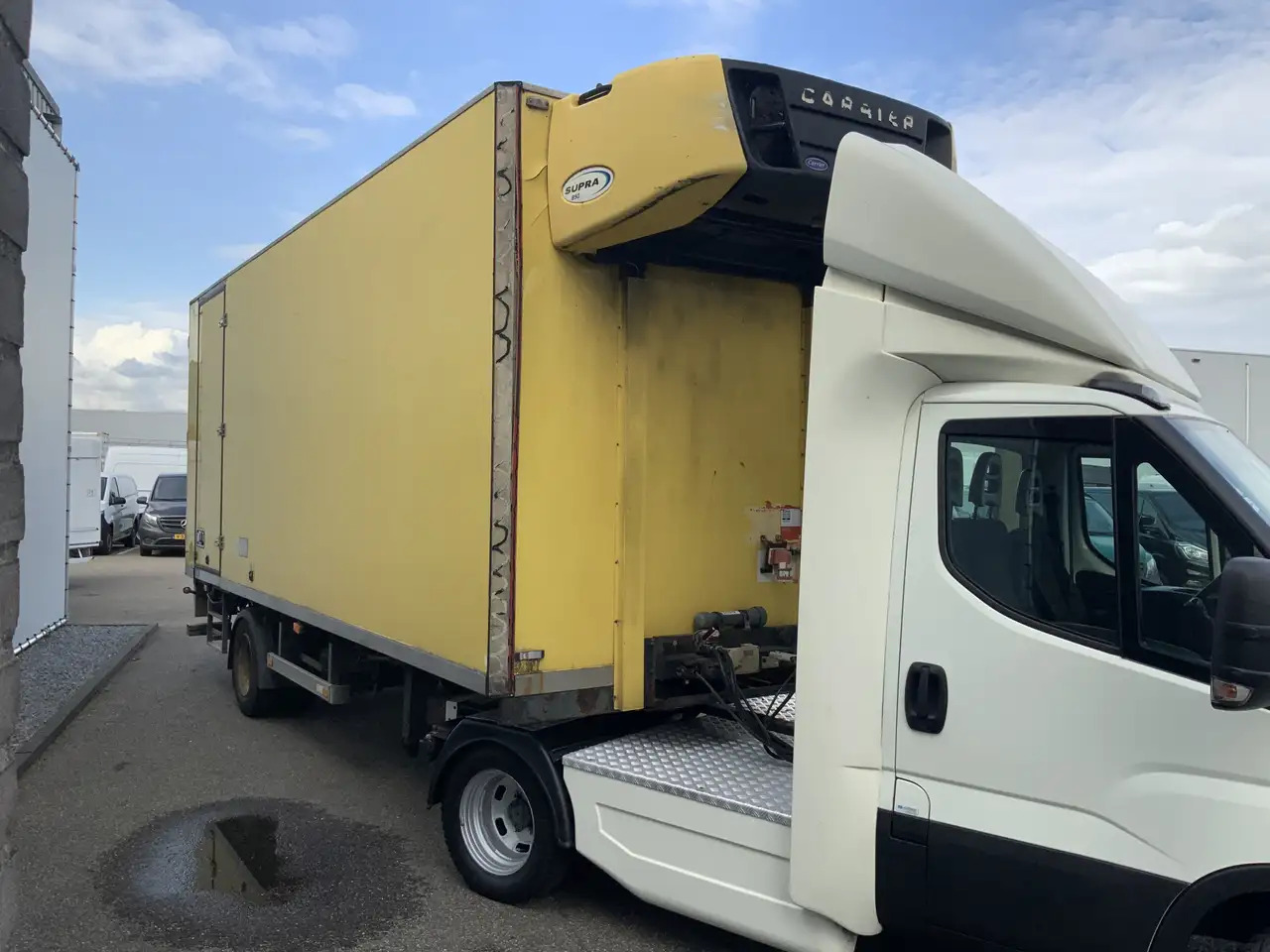 Iveco 40C18 B.E Trekker & Koel Trailer & Laadklep Bakmaa - Cabeza tractora BE, Semirremolque frigorífico: foto 4 Iveco 40C18 B.E Trekker & Koel Trailer & Laadklep Bakmaa - Cabeza tractora BE, Semirremolque frigorífico: foto 4