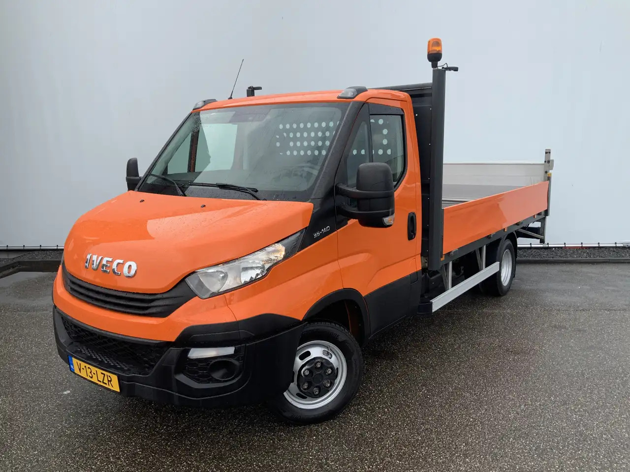 Iveco Daily 35C14 2.3 375 Pick Up & LaadLift Airco Navi Trekha - Furgoneta caja abierta: foto 1 Iveco Daily 35C14 2.3 375 Pick Up & LaadLift Airco Navi Trekha - Furgoneta caja abierta: foto 1