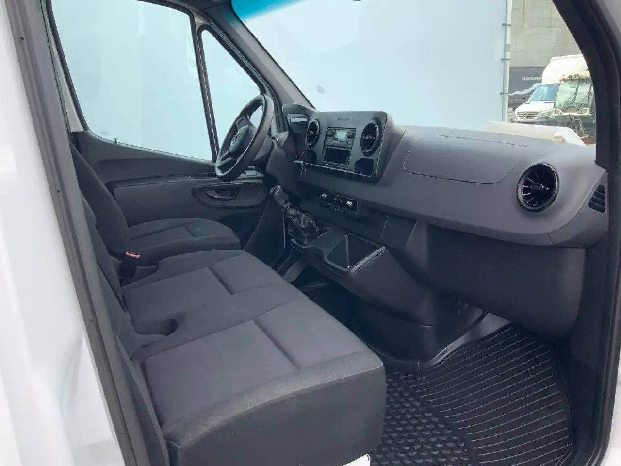 Mercedes-Benz Sprinter 314 2.2 CDI 366 L2H2 Airco 3 Zits Euro 6 - Furgón: foto 4 Mercedes-Benz Sprinter 314 2.2 CDI 366 L2H2 Airco 3 Zits Euro 6 - Furgón: foto 4