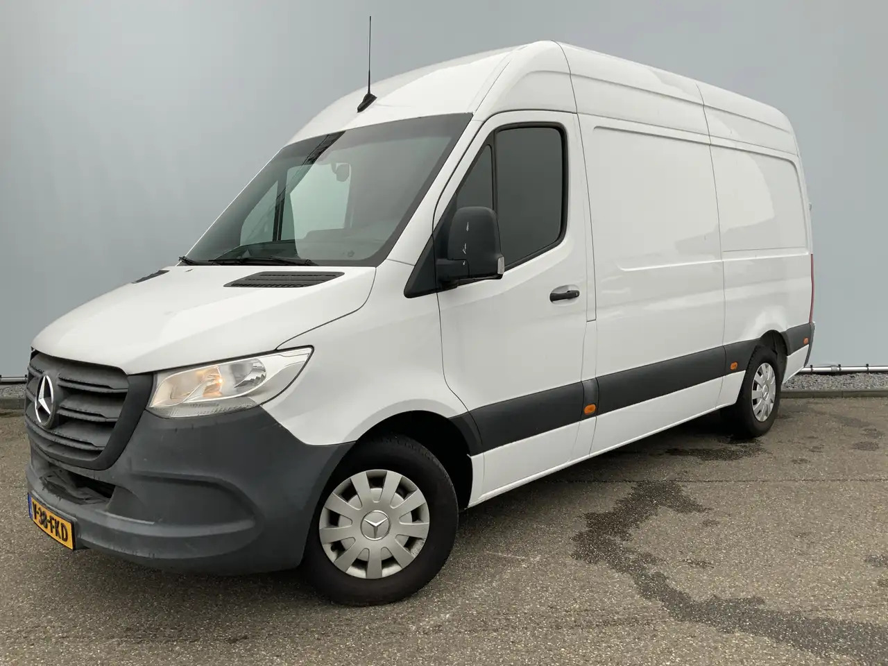 Mercedes-Benz Sprinter 314 2.2 CDI L2H1 EURO VI-D Airco Camera 3 Zits Ext - Furgón: foto 2 Mercedes-Benz Sprinter 314 2.2 CDI L2H1 EURO VI-D Airco Camera 3 Zits Ext - Furgón: foto 2