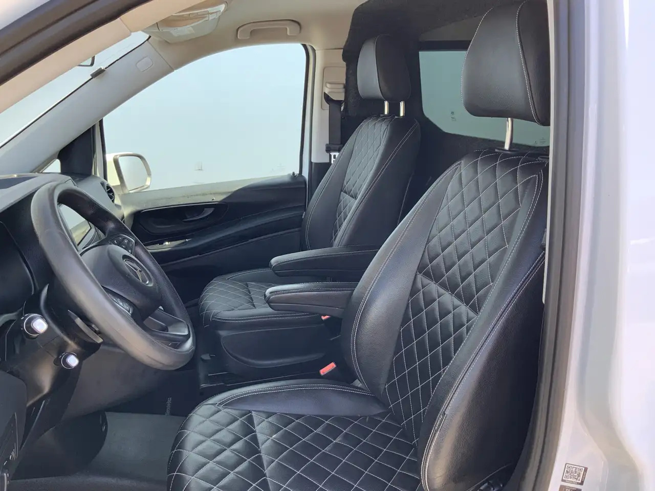 Mercedes-Benz Vito Tourer XL 114 CDI Autom. Airco Cruise Camera Alu V - Furgón: foto 5 Mercedes-Benz Vito Tourer XL 114 CDI Autom. Airco Cruise Camera Alu V - Furgón: foto 5