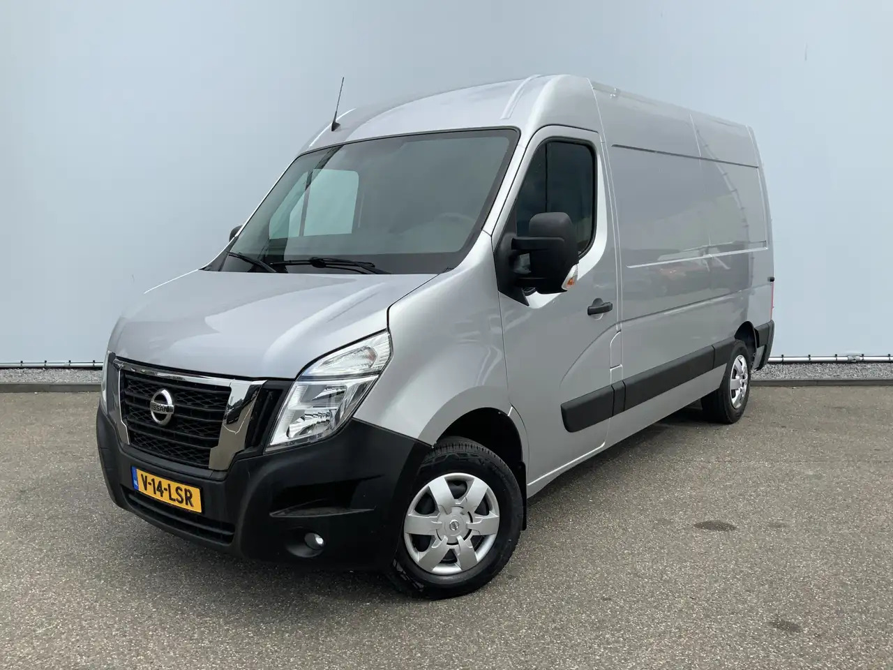 Nissan Interstar 2.3 dCi L2H2 Acenta Airco Cruise 3 Zits Camera Nav - Furgón: foto 1 Nissan Interstar 2.3 dCi L2H2 Acenta Airco Cruise 3 Zits Camera Nav - Furgón: foto 1