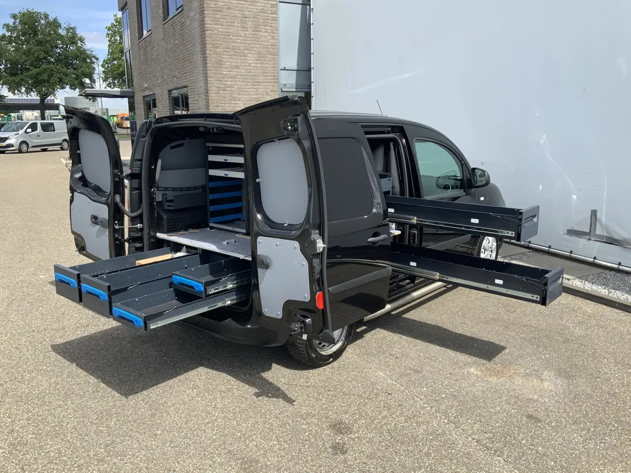 Renault Kangoo 1.5 dCi 90 Energy Comfort Plus .Sortimo Kasten Com - Furgoneta pequeña: foto 4 Renault Kangoo 1.5 dCi 90 Energy Comfort Plus .Sortimo Kasten Com - Furgoneta pequeña: foto 4