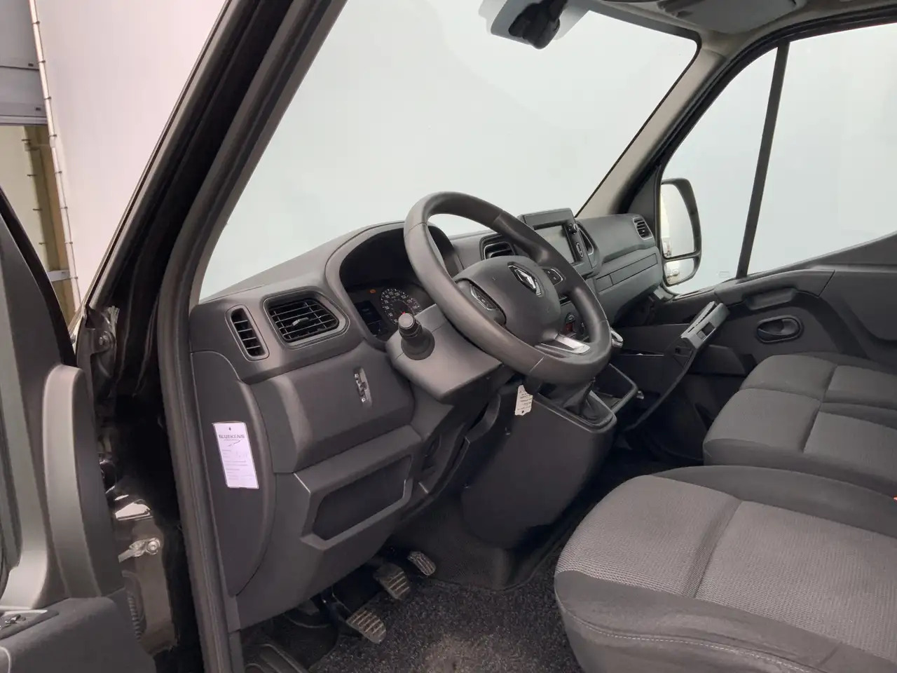 Renault Master T35 2.3 dCi 150 L2H2 Airco Cruise 3 Zits Camera Tr - Furgón: foto 5 Renault Master T35 2.3 dCi 150 L2H2 Airco Cruise 3 Zits Camera Tr - Furgón: foto 5