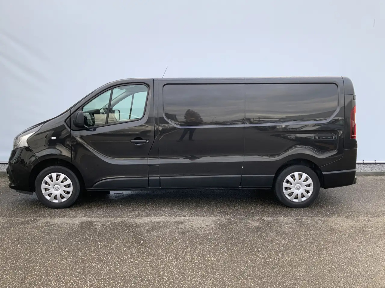 Renault Trafic 1.6 dCi T29 L2H1 Airco Cruise Trerkhaak 2000kg 3 Z - Furgón: foto 3 Renault Trafic 1.6 dCi T29 L2H1 Airco Cruise Trerkhaak 2000kg 3 Z - Furgón: foto 3