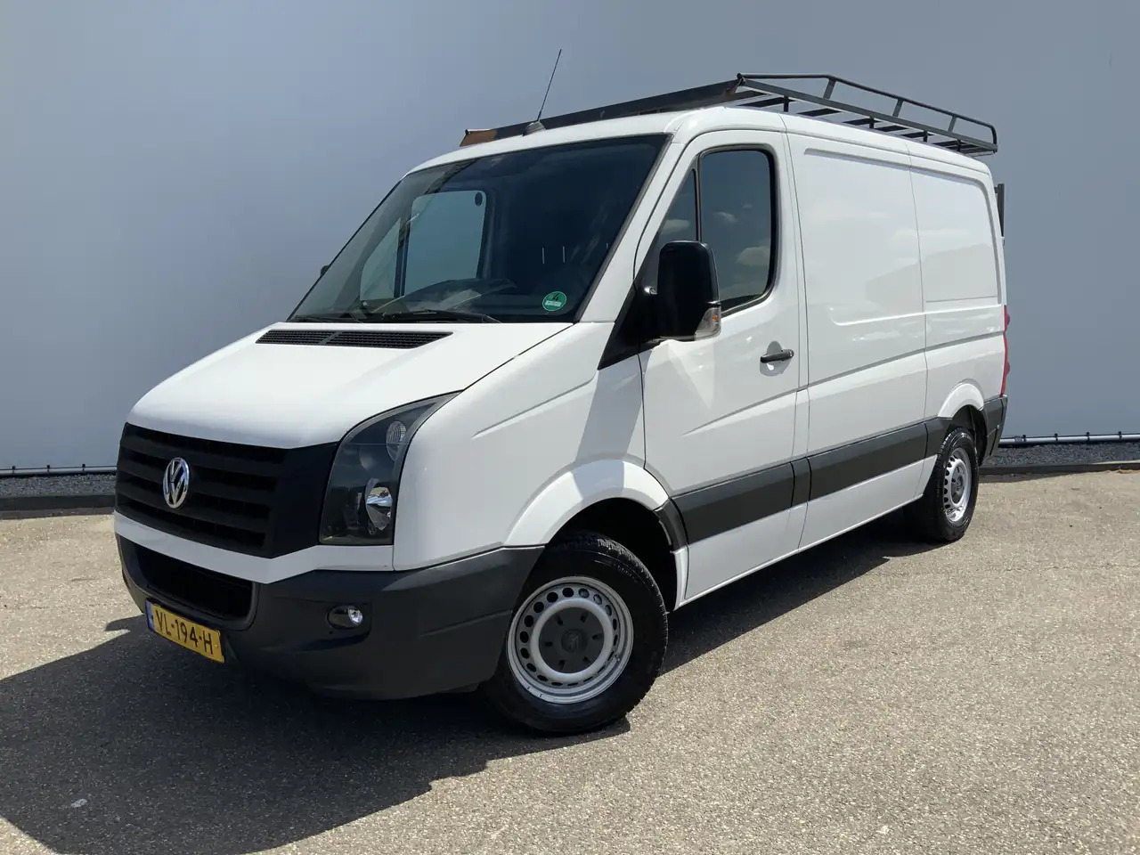 Volkswagen Crafter 35 2.0 TDI L1H1 Airco Cruise 3 Zits Trekhaak 2000 - Furgón: foto 1 Volkswagen Crafter 35 2.0 TDI L1H1 Airco Cruise 3 Zits Trekhaak 2000 - Furgón: foto 1