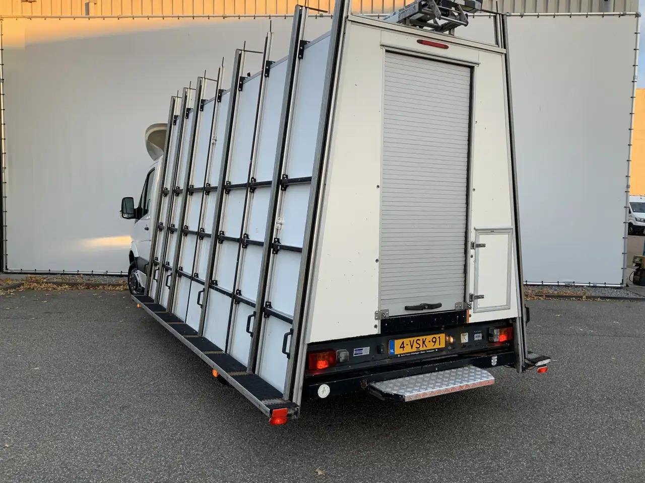 Volkswagen Crafter 35 2.0 TDI L3H1 Glasresteel Airco Cruise 3 Zits UI - Furgoneta caja cerrada, Vehículo municipal: foto 2 Volkswagen Crafter 35 2.0 TDI L3H1 Glasresteel Airco Cruise 3 Zits UI - Furgoneta caja cerrada, Vehículo municipal: foto 2