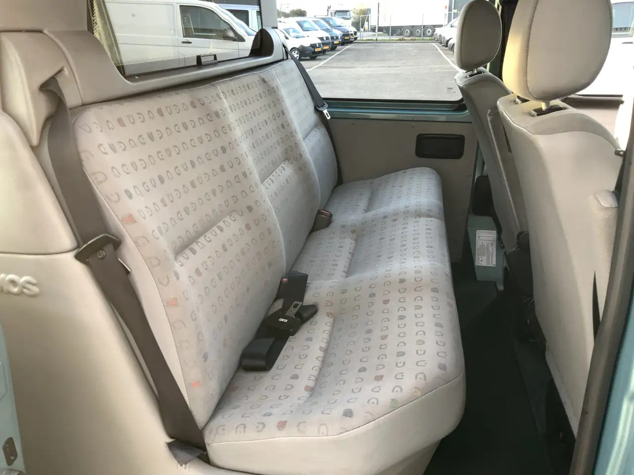 Volkswagen MARGE ! 2.5 TDI 292 Dub Cab 5 Zits Airco Cruise Tr - Furgoneta combi: foto 5 Volkswagen MARGE ! 2.5 TDI 292 Dub Cab 5 Zits Airco Cruise Tr - Furgoneta combi: foto 5