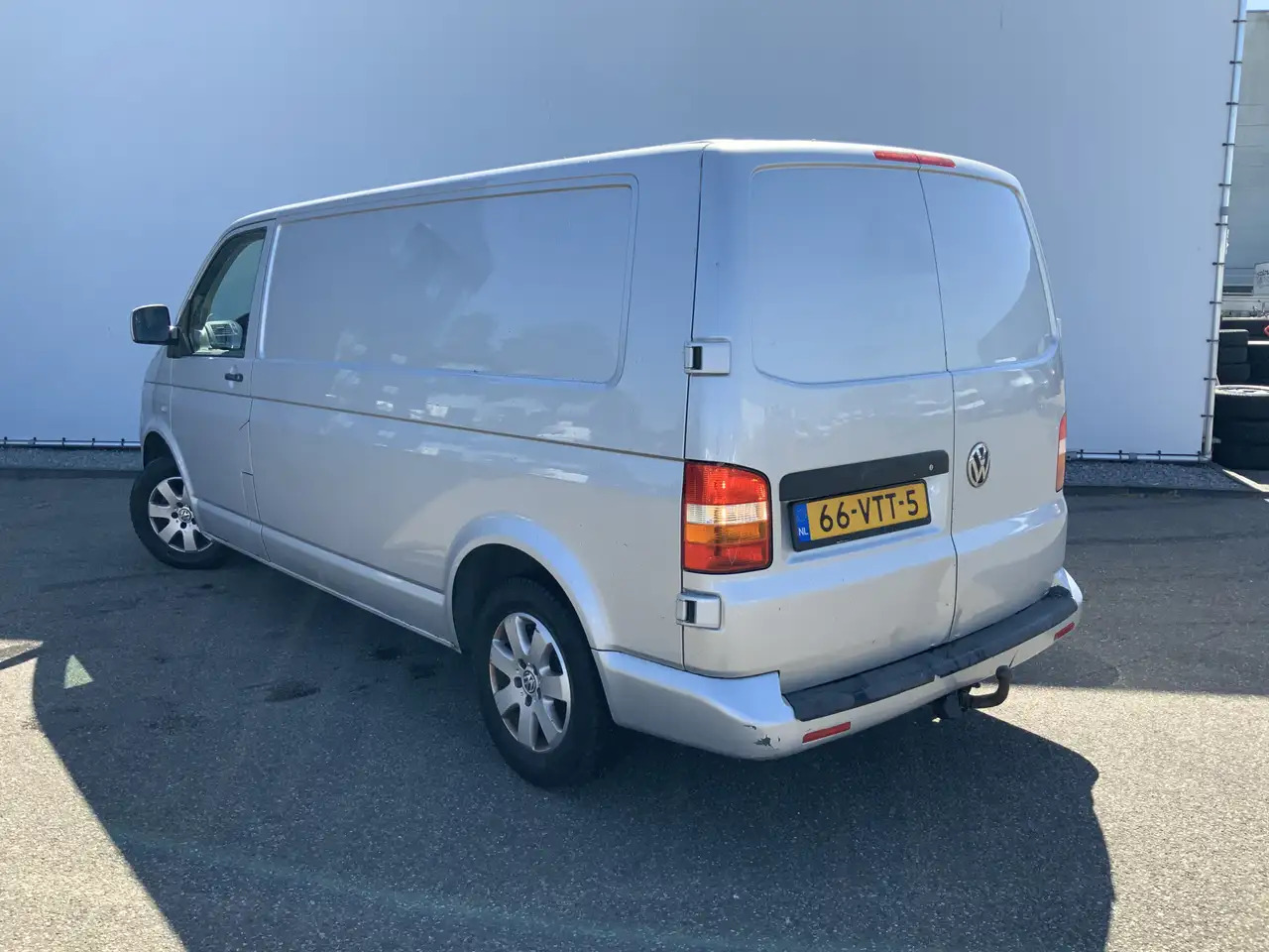 Volkswagen T5 Transporter 1.9 TDI 340 MHD (Versnellingsbak Defekt !!)Airco 3 - Furgón: foto 5 Volkswagen T5 Transporter 1.9 TDI 340 MHD (Versnellingsbak Defekt !!)Airco 3 - Furgón: foto 5