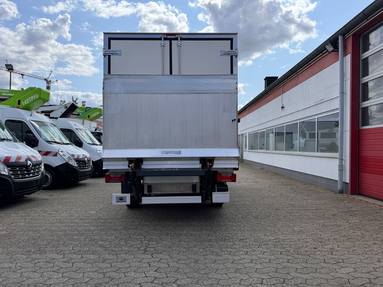 IVECO Daily 35S14 Tiefkühlkoffer Carrier Pulsor 350 LBW EURO 6 - Furgoneta frigorifica: foto 5 IVECO Daily 35S14 Tiefkühlkoffer Carrier Pulsor 350 LBW EURO 6 - Furgoneta frigorifica: foto 5