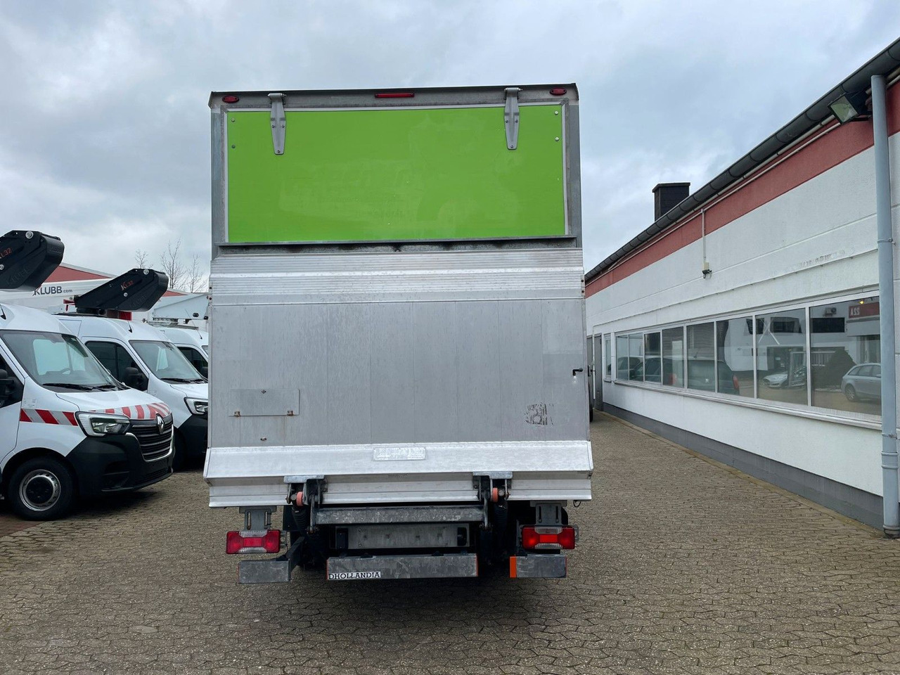Iveco Daily 35C15 Koffer 4.2m Ladebordwand - Furgoneta caja cerrada: foto 5 Iveco Daily 35C15 Koffer 4.2m Ladebordwand - Furgoneta caja cerrada: foto 5
