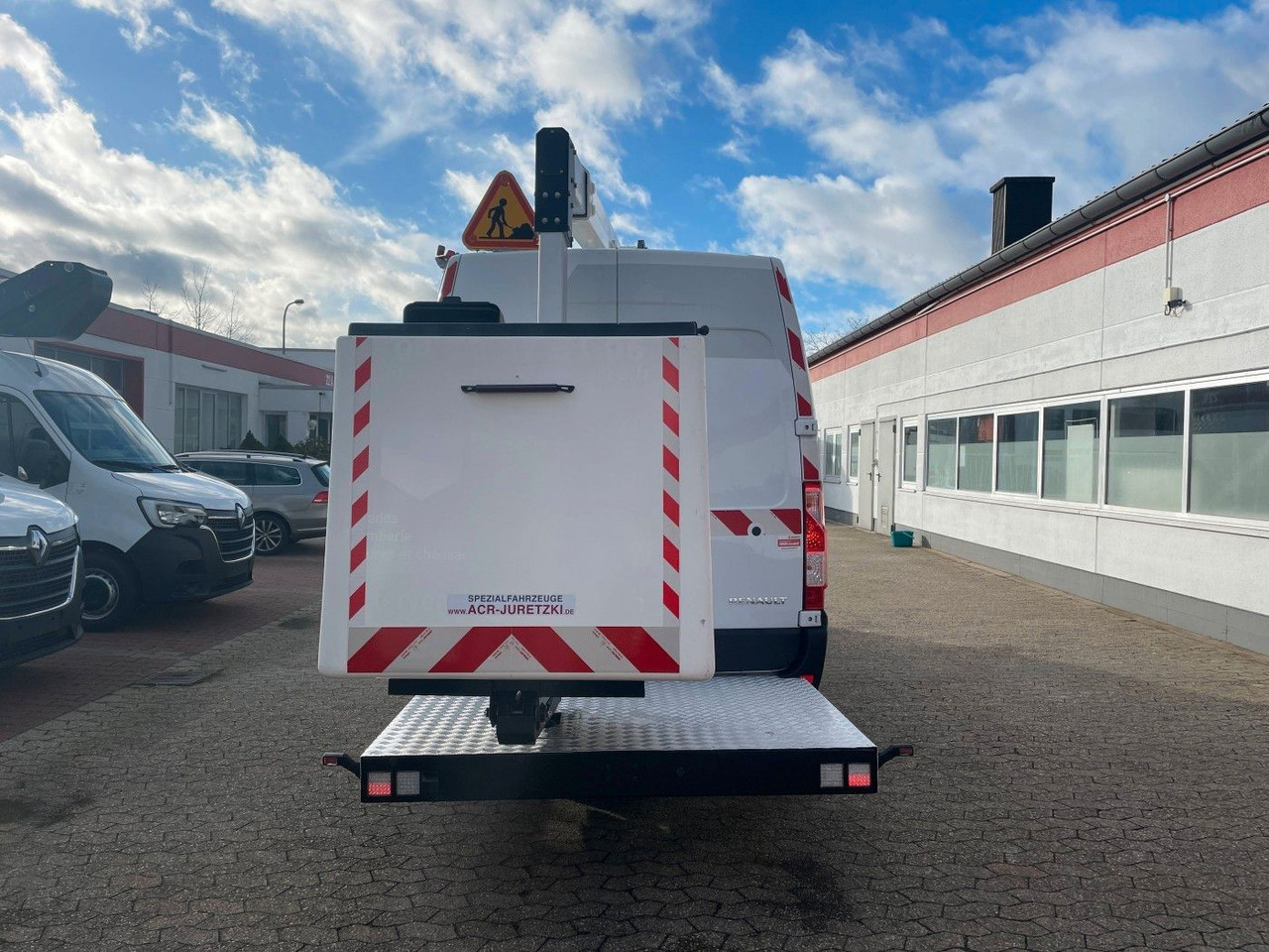 Renault Master Hubarbeitsbühne 2 Personen Korb bis 200kg - Camión con plataforma elevadora: foto 5 Renault Master Hubarbeitsbühne 2 Personen Korb bis 200kg - Camión con plataforma elevadora: foto 5