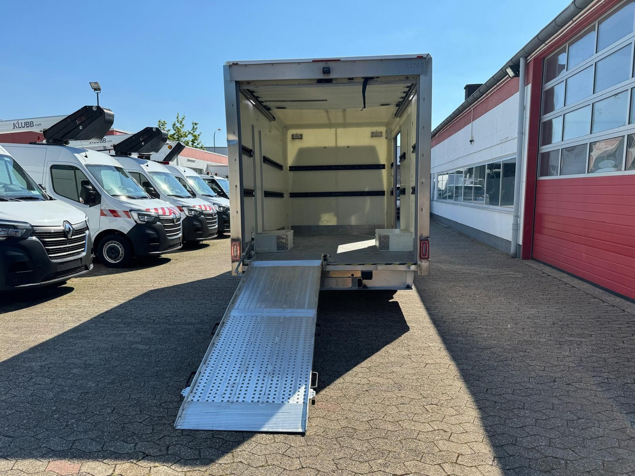 Furgoneta caja cerrada Renault Master Koffer mit Auffahrrampe 1200kg Nutzlast: foto 10 Furgoneta caja cerrada Renault Master Koffer mit Auffahrrampe 1200kg Nutzlast: foto 10