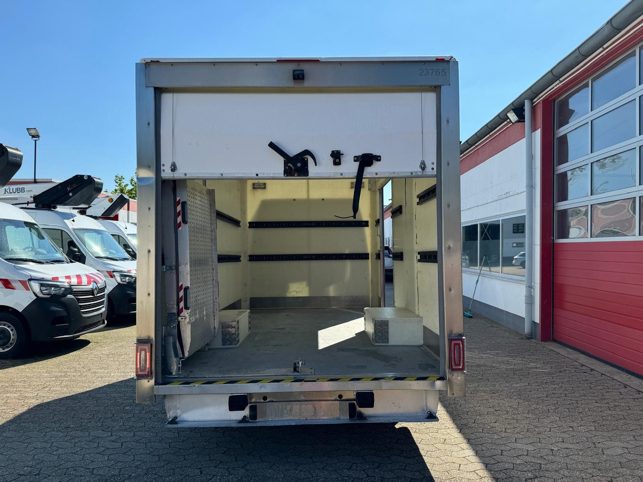 Furgoneta caja cerrada Renault Master Koffer mit Auffahrrampe 1200kg Nutzlast: foto 8 Furgoneta caja cerrada Renault Master Koffer mit Auffahrrampe 1200kg Nutzlast: foto 8