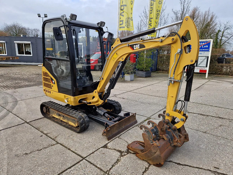 Caterpillar 301.7D with low hours! - Miniexcavadora: foto 2 Caterpillar 301.7D with low hours! - Miniexcavadora: foto 2