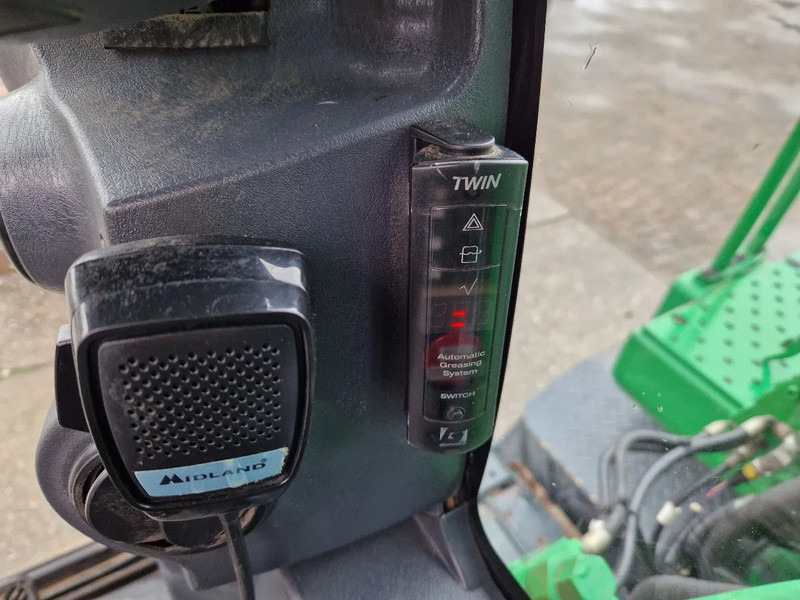 Excavadora de ruedas Hyundai Robex 160W-9A met 6-cilinder Cummins motor: foto 12