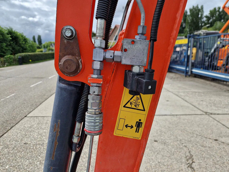 Miniexcavadora Kubota KX019-4 CW05 met 2 bakken: foto 12