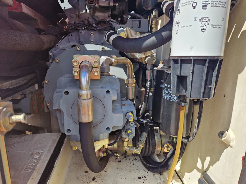 Terex TW160 inclusief kantelbak (1.98m.) - Excavadora de ruedas: foto 5 Terex TW160 inclusief kantelbak (1.98m.) - Excavadora de ruedas: foto 5