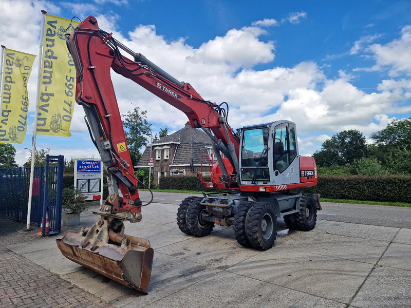 Terex TW160 inclusief kantelbak (1.98m.) - Excavadora de ruedas: foto 1 Terex TW160 inclusief kantelbak (1.98m.) - Excavadora de ruedas: foto 1