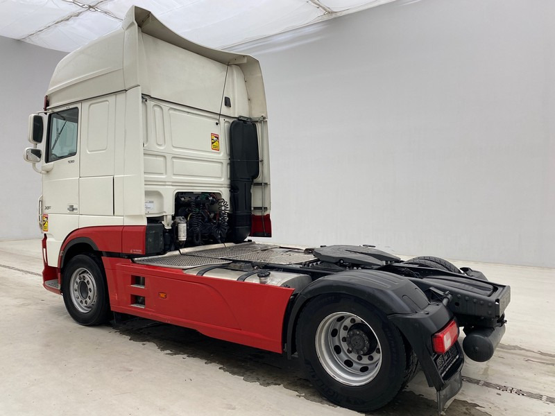 Cabeza tractora DAF XF105.530 Super Space Cab: foto 6