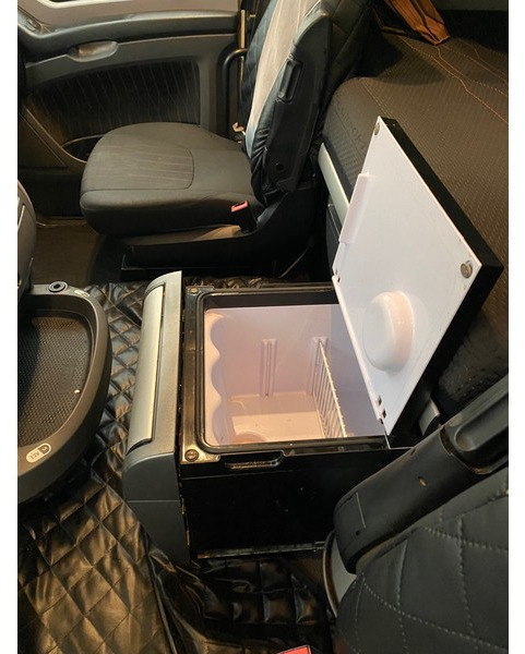 Cabeza tractora DAF XF105.530 Super Space Cab: foto 9