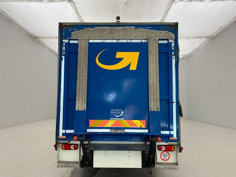 Camión caja cerrada DAF CF65.250: foto 8