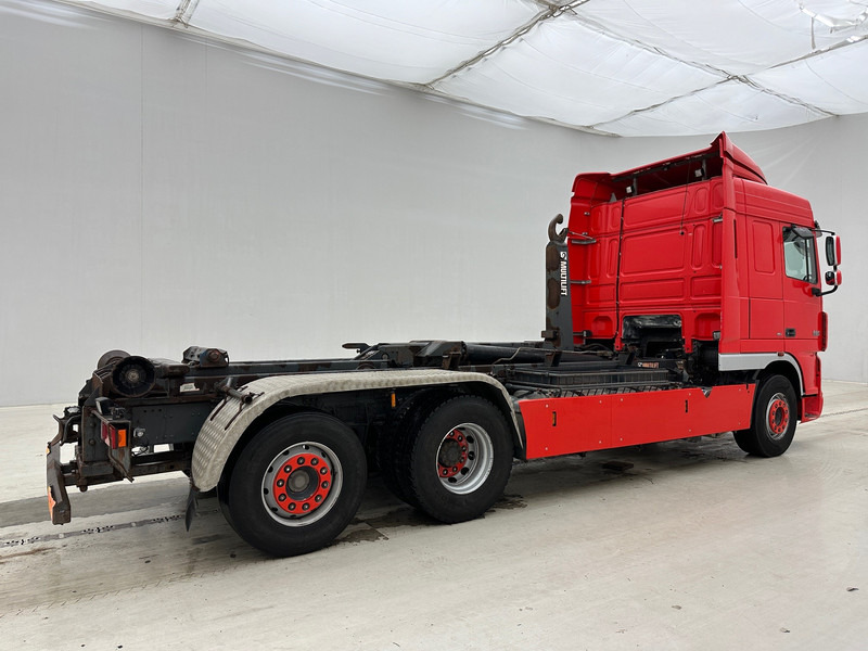 DAF XF105.410 Space Cab - Camión multibasculante: foto 5 DAF XF105.410 Space Cab - Camión multibasculante: foto 5