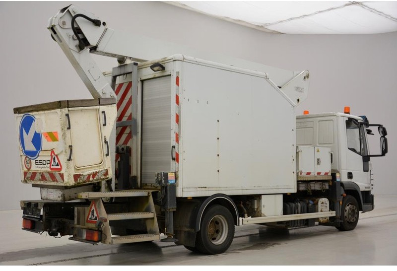 Iveco Eurocargo 120E18* - Camión con plataforma elevadora: foto 5 Iveco Eurocargo 120E18* - Camión con plataforma elevadora: foto 5