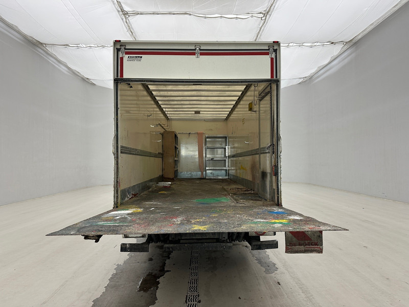 MAN TGL 12.220 - Camión caja cerrada: foto 5 MAN TGL 12.220 - Camión caja cerrada: foto 5