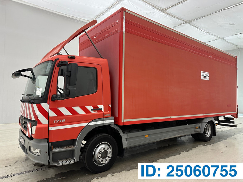 Mercedes-Benz Atego 1218 - Camión caja cerrada: foto 1 Mercedes-Benz Atego 1218 - Camión caja cerrada: foto 1