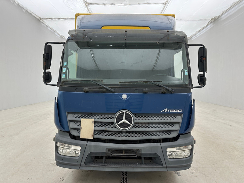 Mercedes-Benz Atego 1218 - Camión caja cerrada: foto 2 Mercedes-Benz Atego 1218 - Camión caja cerrada: foto 2