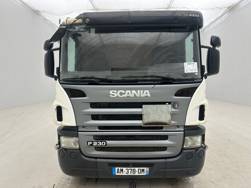 Scania P230 - Camión cisterna: foto 2 Scania P230 - Camión cisterna: foto 2