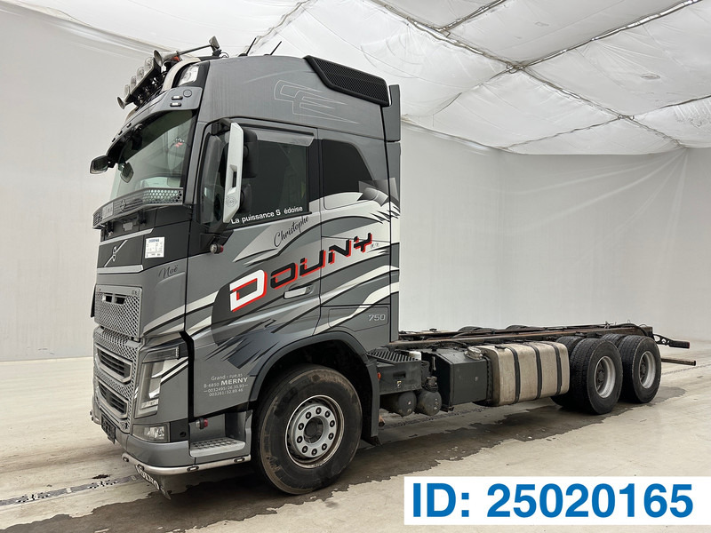 Volvo FH 750 - 6x4 - Camión chasis: foto 1 Volvo FH 750 - 6x4 - Camión chasis: foto 1
