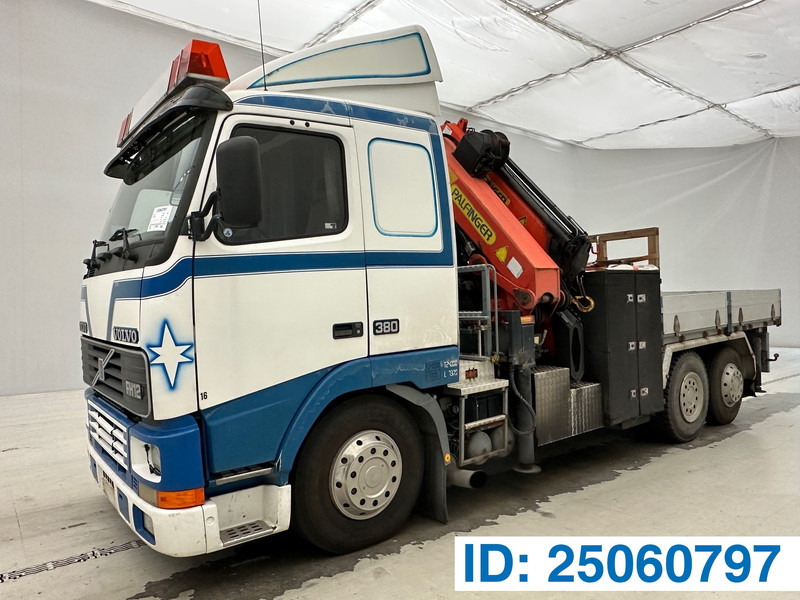 Volvo FH12.380 - 6x2* - Camión grúa: foto 1 Volvo FH12.380 - 6x2* - Camión grúa: foto 1