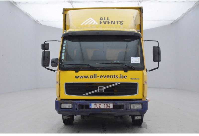 Volvo FL 220* - Camión lona: foto 2 Volvo FL 220* - Camión lona: foto 2