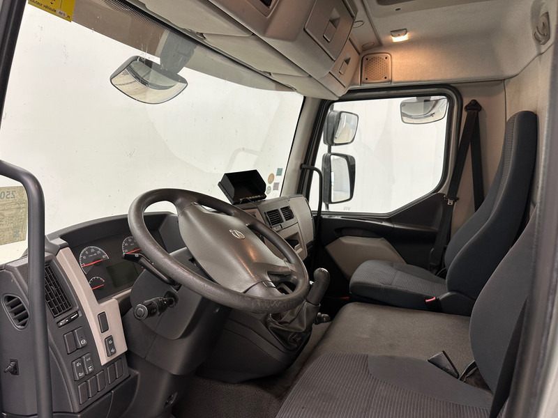 Camión caja cerrada Volvo FL 290: foto 10