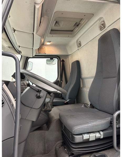 Camión caja cerrada Volvo FL 290: foto 11