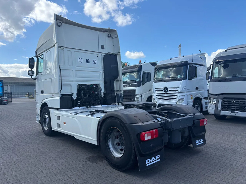 DAF XF 530 Super Spacecab Euro 6 Retarder - Cabeza tractora: foto 3 DAF XF 530 Super Spacecab Euro 6 Retarder - Cabeza tractora: foto 3
