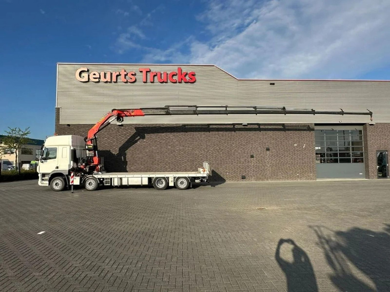 DAF CF 450 8X2 OPRIJWAGEN/MACHINE TRANSPORTER + PALF - Camión grúa: foto 1 DAF CF 450 8X2 OPRIJWAGEN/MACHINE TRANSPORTER + PALF - Camión grúa: foto 1