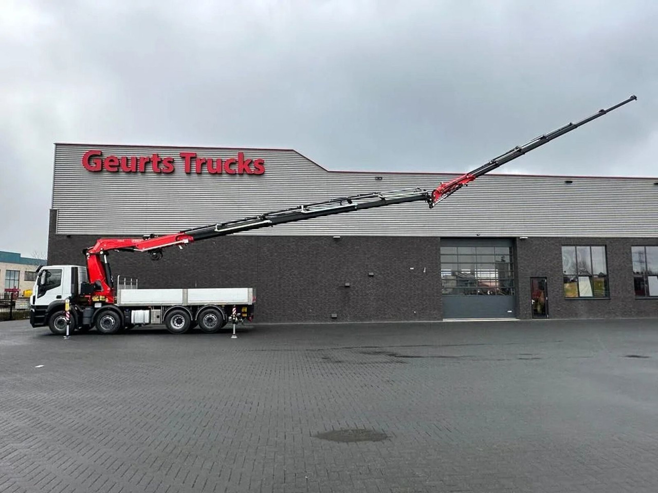 Iveco Stralis 480 X-WAY 8X2 + FASSI 545RA.2.26 + JIB L - Camión grúa: foto 3 Iveco Stralis 480 X-WAY 8X2 + FASSI 545RA.2.26 + JIB L - Camión grúa: foto 3