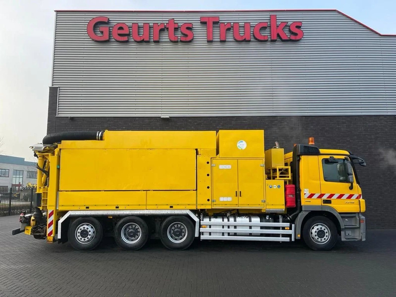 Mercedes-Benz Actros 3248 8X4 TRIDEM MTS DINO 12 SAUGBAGGER/SU - Limpieza de alcantarillado: foto 4 Mercedes-Benz Actros 3248 8X4 TRIDEM MTS DINO 12 SAUGBAGGER/SU - Limpieza de alcantarillado: foto 4