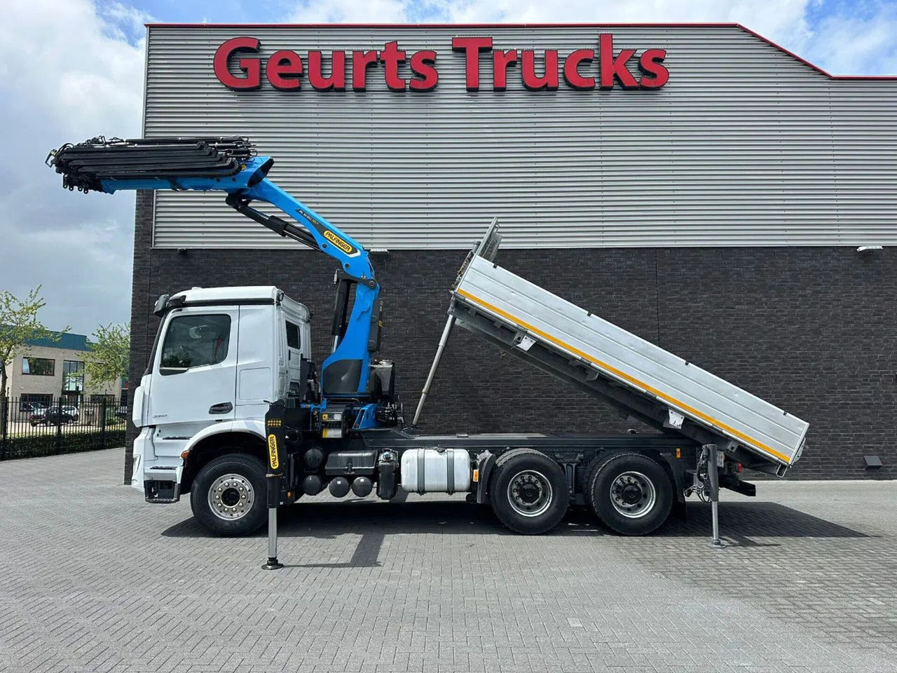 Camión grúa Mercedes-Benz Arocs 3351 963-2-E 6X4 KIPPER / TIPPER + PALFING: foto 10