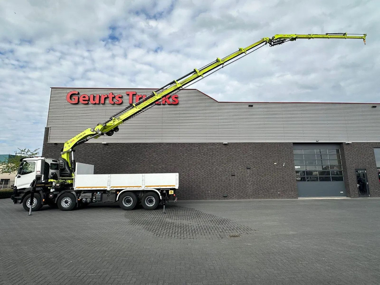 Renault C460 8X4 + HIAB X-HIPRO 548 E-7 MET JIB KRAAN / - Camión grúa: foto 1 Renault C460 8X4 + HIAB X-HIPRO 548 E-7 MET JIB KRAAN / - Camión grúa: foto 1