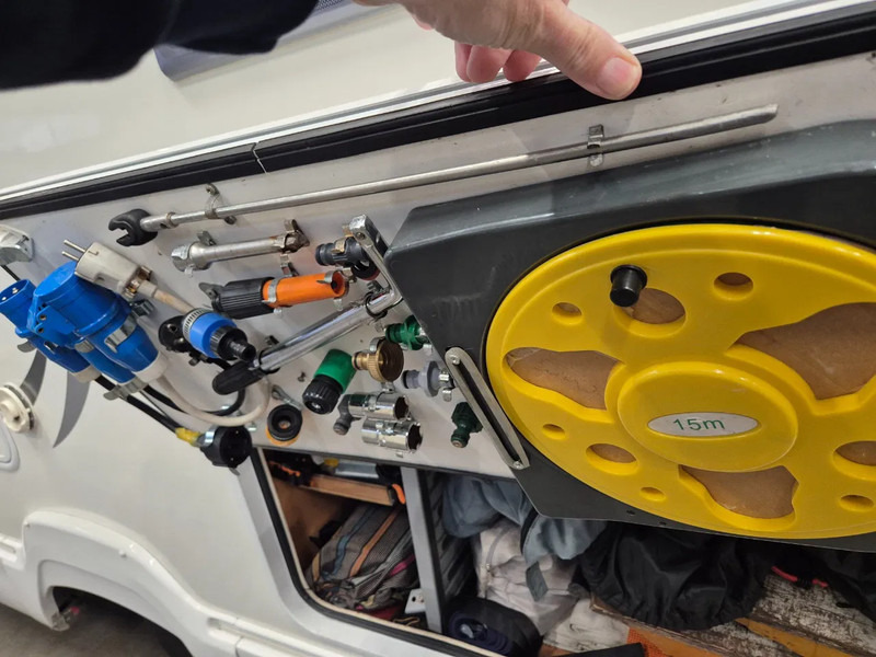 Autocaravana perfilada Camper ROLLER TEAM AUTOROLLER 595 P..... trekhaak,eerste eigenaar.: foto 11